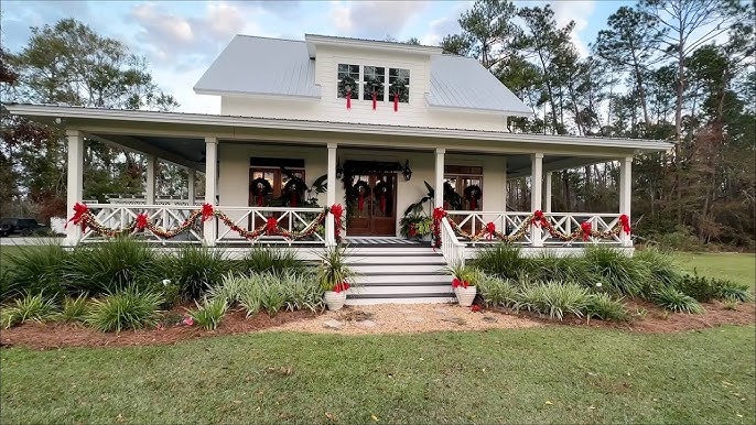 cozy_white_house